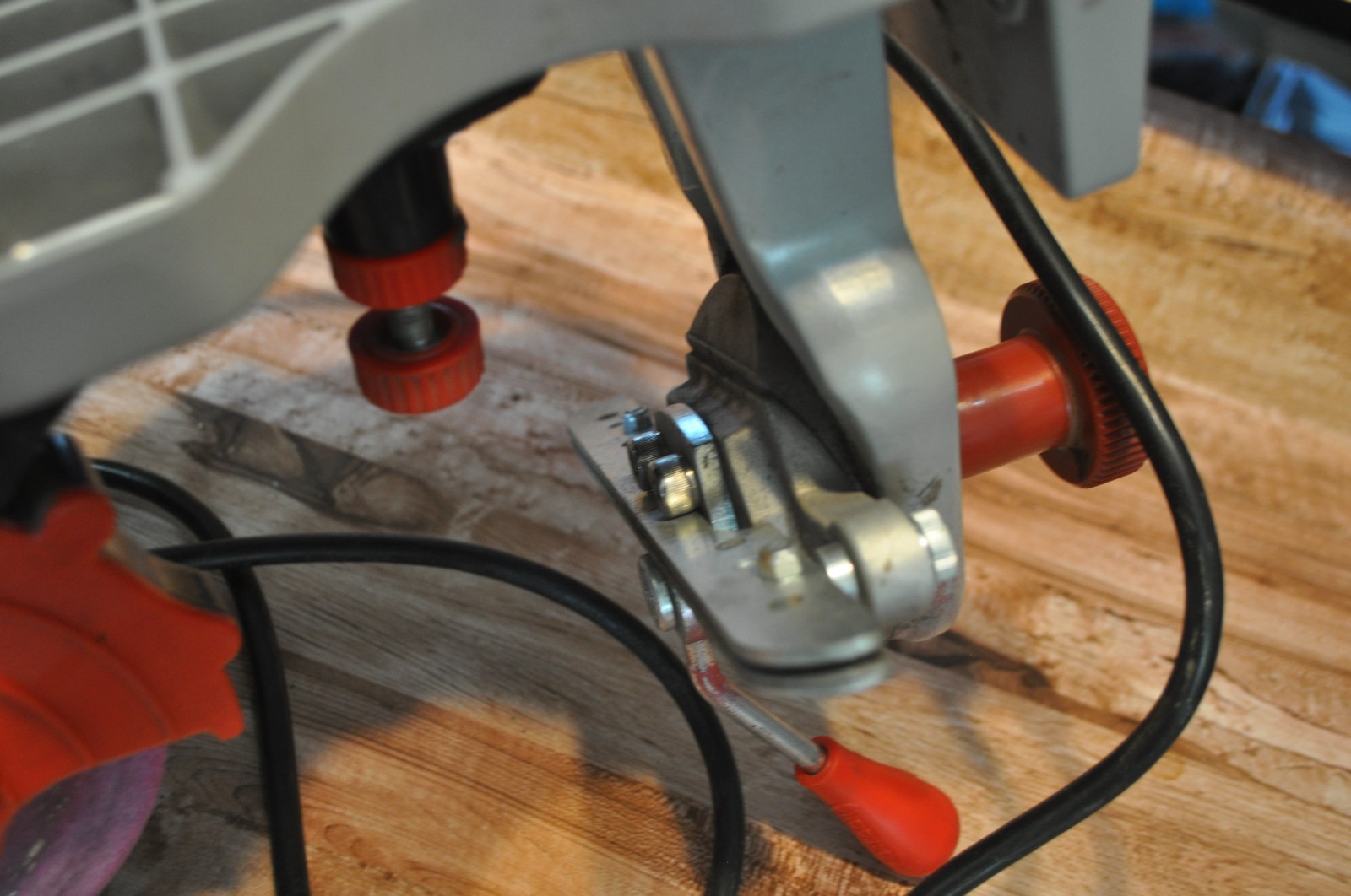 OREGON Saw Chain Bench Grinder CHAINSAW SHARPENER (510A) 410-120 RUNS GREAT