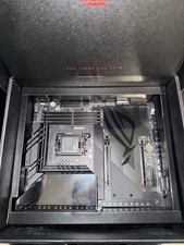 Asus ROG MAXIMUS Z790 DARK HERO LGA 1700 ATX Gaming Motherboard (NEVER USED )