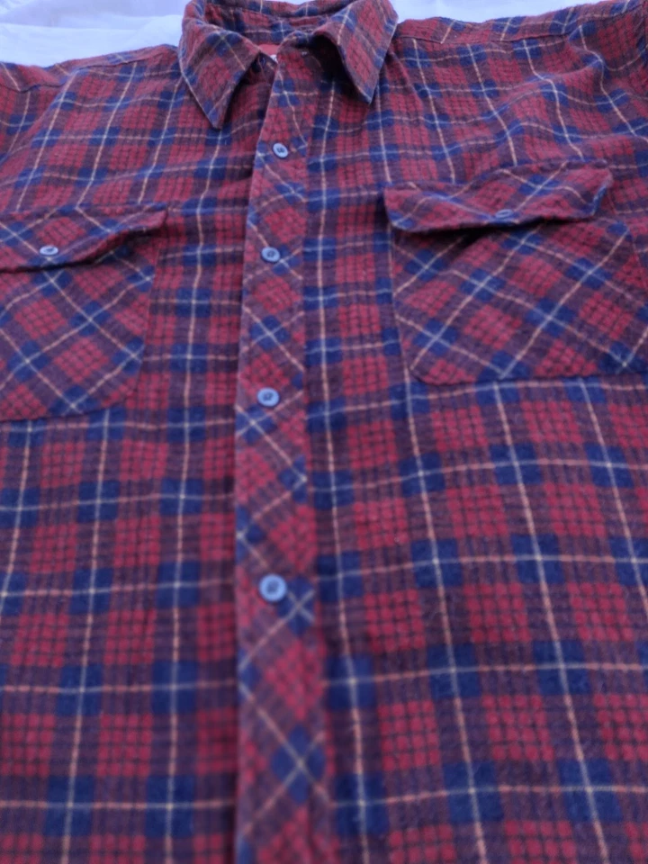 Northwest Territory Red Buffallo Plaid Shirt Jacket  Xlt Quilted Liner - Image 2 of 4