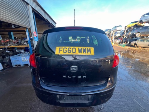 Seat Altea CR TDI 2010 Auto Fahrerseite Kotflügel und Beifahrerseite Kotflügel