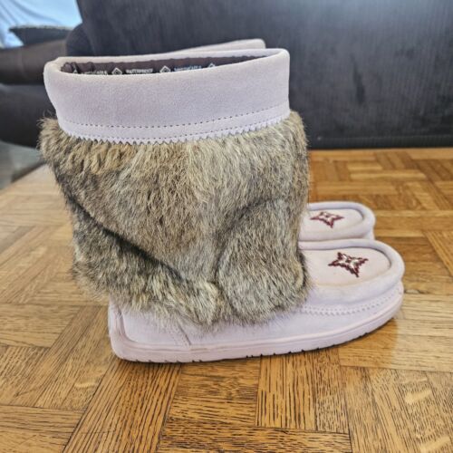MANITOBAH MUKLUKS SOLSTISE Half Mukluk Pink Beaded Rabbit Fur Boots Women 6 - Picture 3 of 12