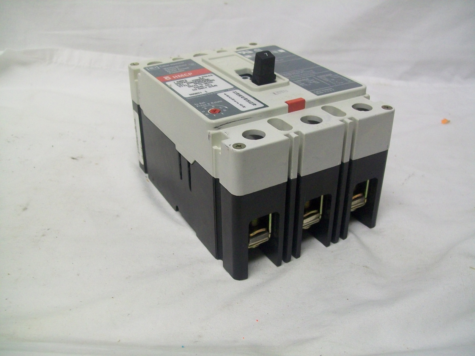 Cutler-Hammer HMCP007C0C 7 Amp 600 Volt 3 Pole Circuit Breaker w/Line ...