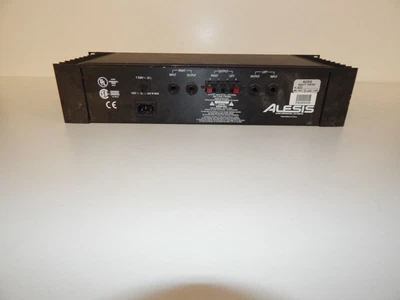 ^^ ALESIS RA-100 AMPLIFICADOR AMPLIFICADOR DE MONTAGEM EM RACK DE REFERÊNCIA (WSG45) - Foto 6 de 8