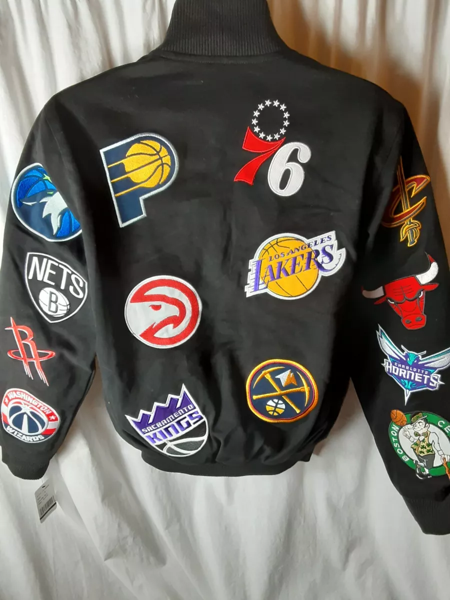 Chicago Bulls NBA Men s G III Collage Embroidered Logo Jacket Sm