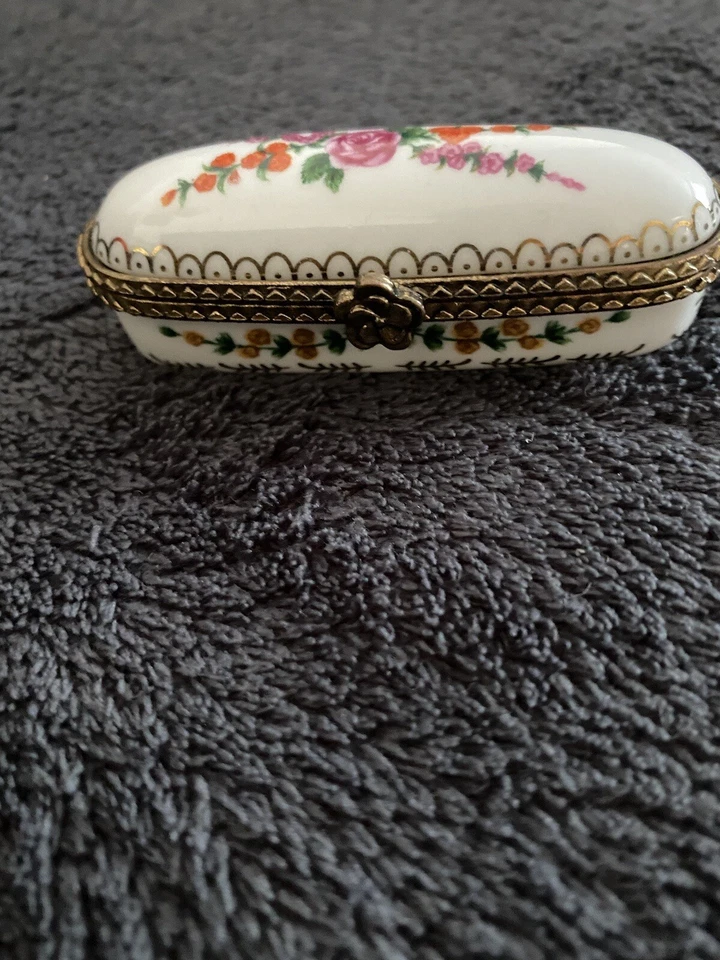 vintage pill ceramic box Delprado Collection - Image 2 of 4
