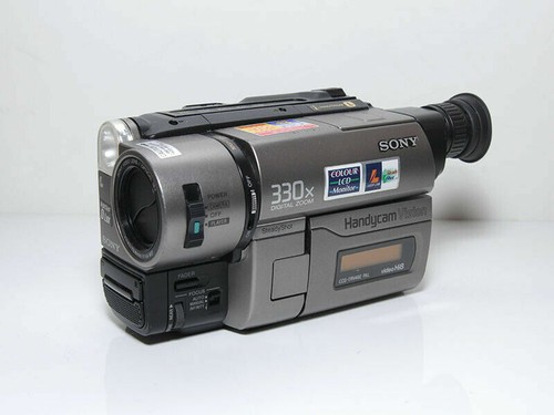 Sony CCD-TRV46E Handycam Vision videoHi8 Hi8 8mm Cassette Tape Camcorder Camera - Picture 2 of 3
