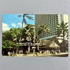 Vintage Postcard Kalakaua Waikiki  International Market Place Street Scene