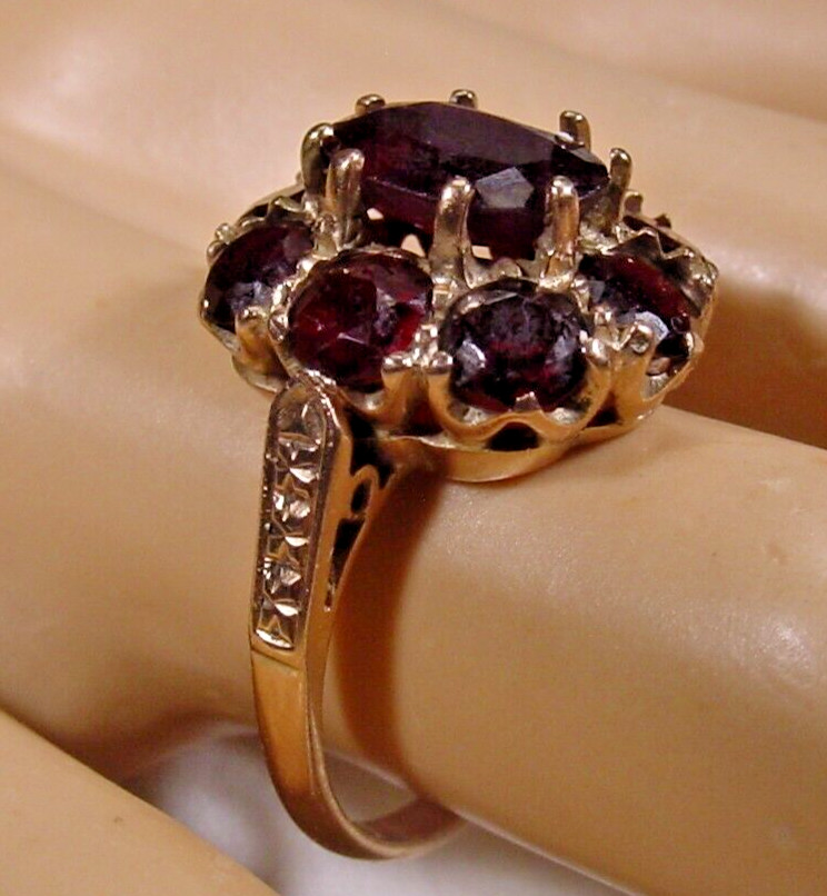 2.50 ct Garnet Cluster Ring 10K Solid Gold Solita… - image 3
