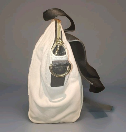 Betsey Johnson Lg White Quilted Heart Handbag Black Bow Heart Charm EUC MSRP $98 - Picture 4 of 12