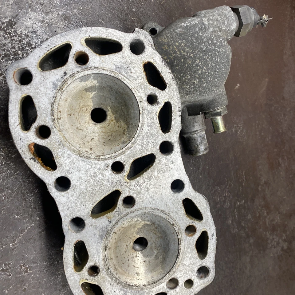 1979 - 1981 Polaris OEM TXL 340 Motor Cylinder Head  top plate #10 — 第 2/4 张图片