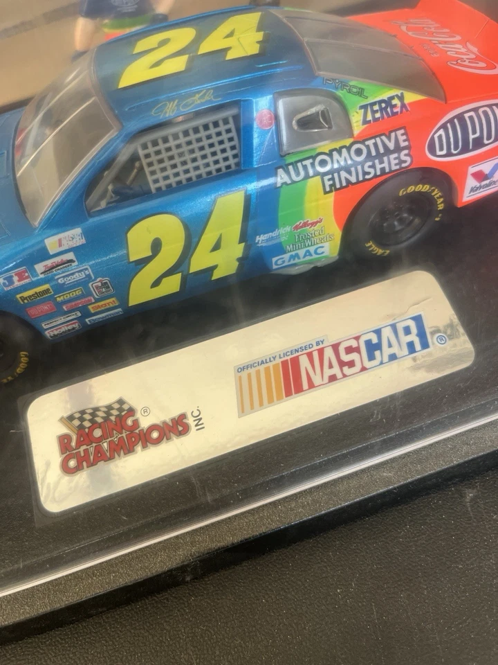 Jeff Gordon 1995 Rainbow Warriors Hendrick Racing Champions Inc Die Cast - Image 2 of 4