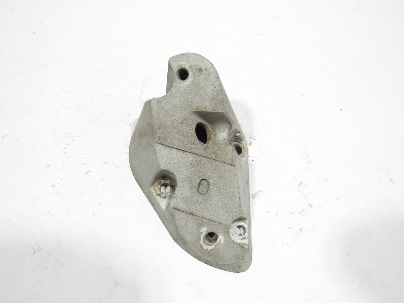 14-18 Aston Martin Vanquish 2014 Front Right Passenger Cross Brace Bracket :Y