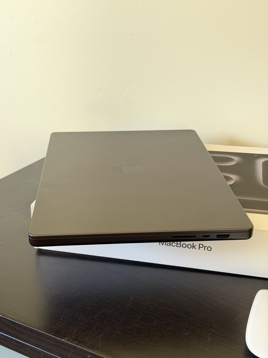 MacBook Pro 16inch M4 Max 64GB 1TB SSD NANo Texture Glass(Apple