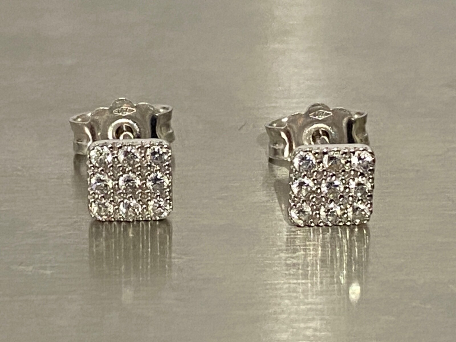 Picture 4 of 23