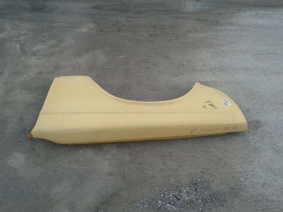 Guardabarros delantero izquierdo Volvo 140-142-144 1967-1974 F201-3 Foto 3 de 4