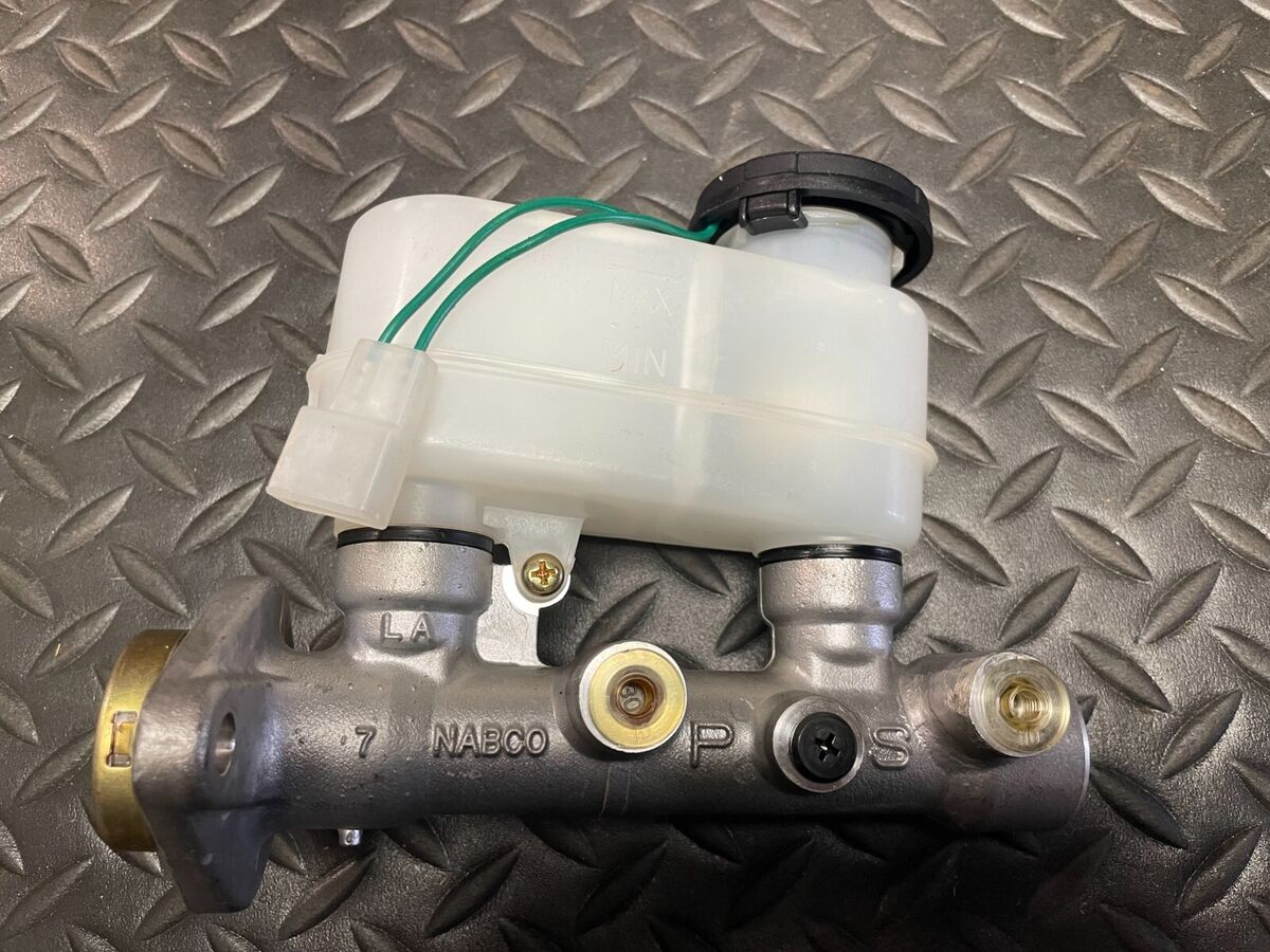 Japanese Brake Master Cylinder 4601001A05 / BM28-44 For Japanese Brake Master Cylinder 4601001A05 / BM28-44 For