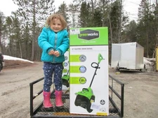 New, Greenworks 8-Amp 12-in Single-stage Corded Electric Snow Blower