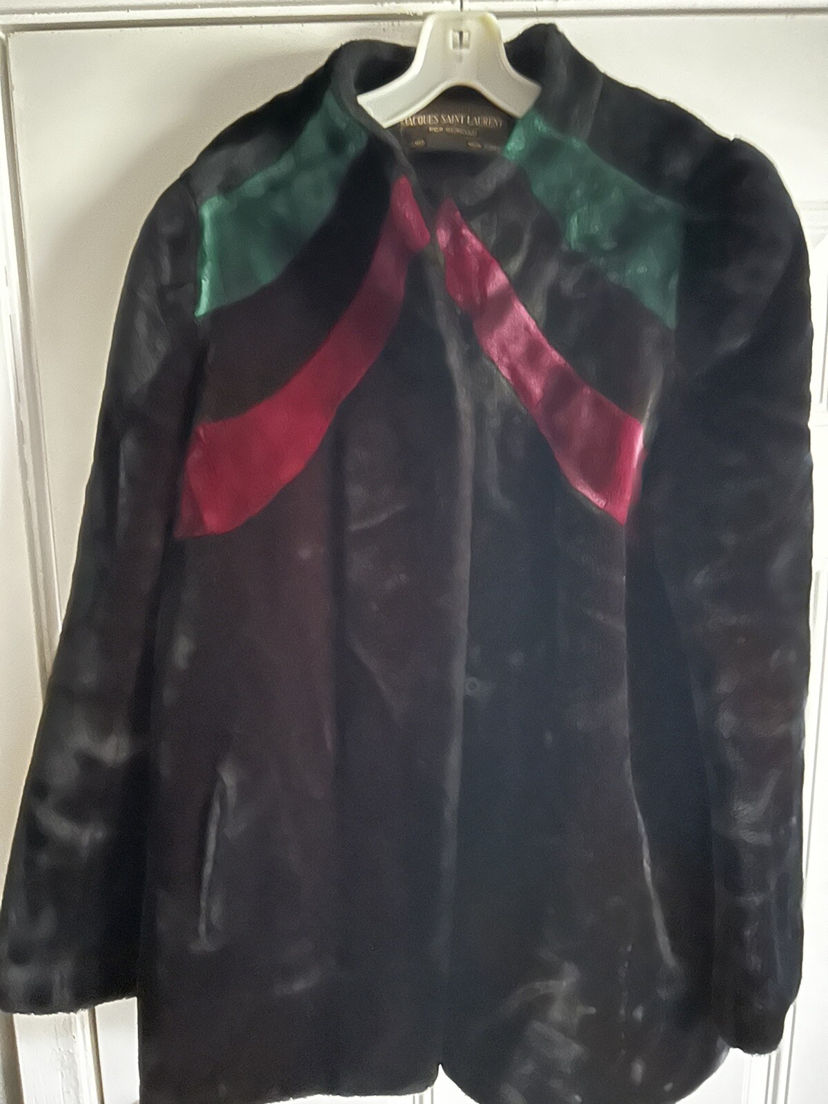 VINTAGE Jacques Saint Laurent nero con righe verde e marrone probabilmente pelliccia sintetica