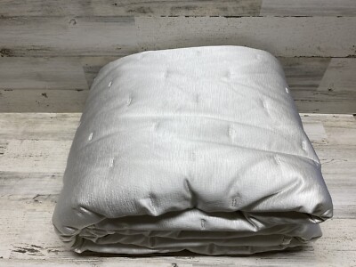 Hotel Collection Glint Full / Queen Quilted Coverlet White New out of Package