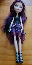 Monster High Raven 11 inch Queen Ever After High Doll 1st Chapter Mattel 2012