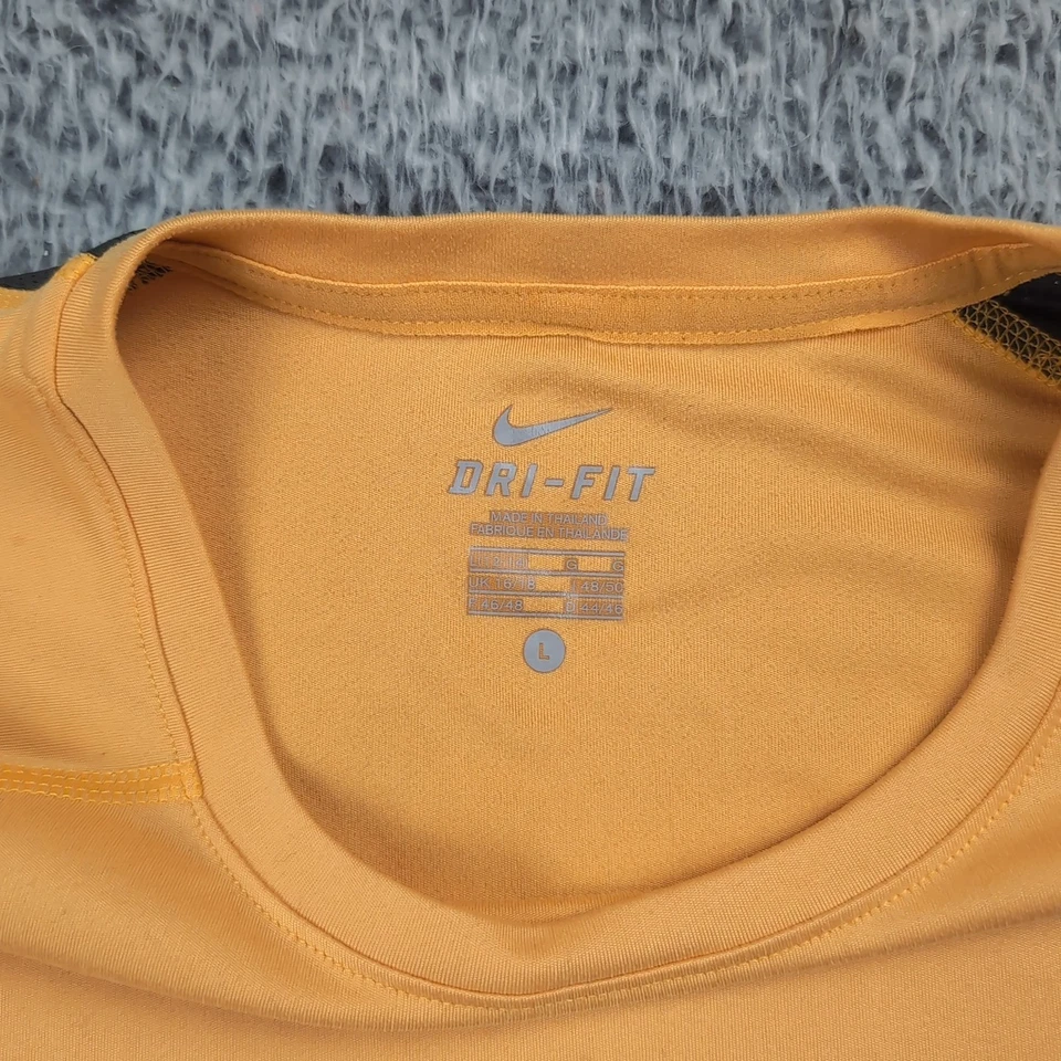 Camisa Nike Mujer Grande Amarilla Dri Fit Logo Cuello Redondo Manga Corta Atletismo Foto 2 de 4