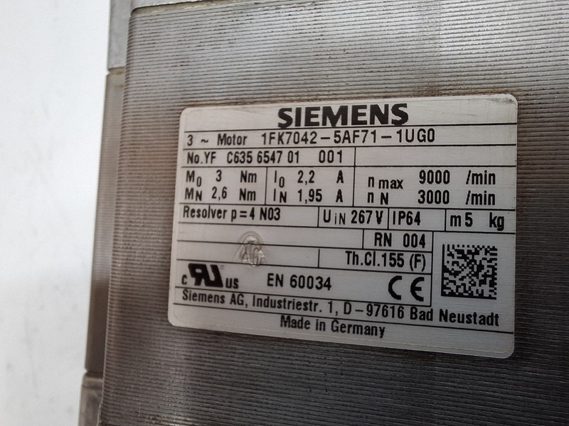 Siemens Servo Motor 267V 800W IP64 2.6Nm MPN 1FK7042-5AF71-1UG0