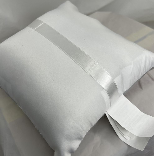 Lillian Rose Ring Pillow White Sash Satin 8" Square Silver With Rhinestones NIB - Picture 8 of 10
