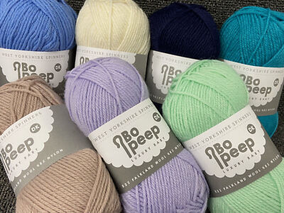 West Yorkshire Spinners Bo Peep Double Knit Wollmischgarn von 50g Knäuel verschiedene
