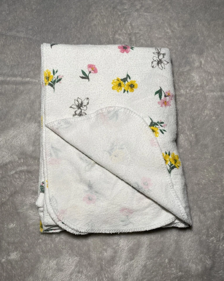 Manta de recepción de bebé floral Carter's rosa amarillo flores franela algodón Lovey Foto 2 de 4