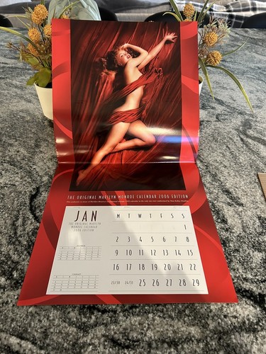 The Original Marilyn Monroe Calendar- 2006 Collectors Edition-Modest Pose 2 - Picture 4 of 4