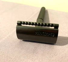 Manscaped The Plow 2.0 Double-Edge Single Blade Safety Razor -~-~ Excellent