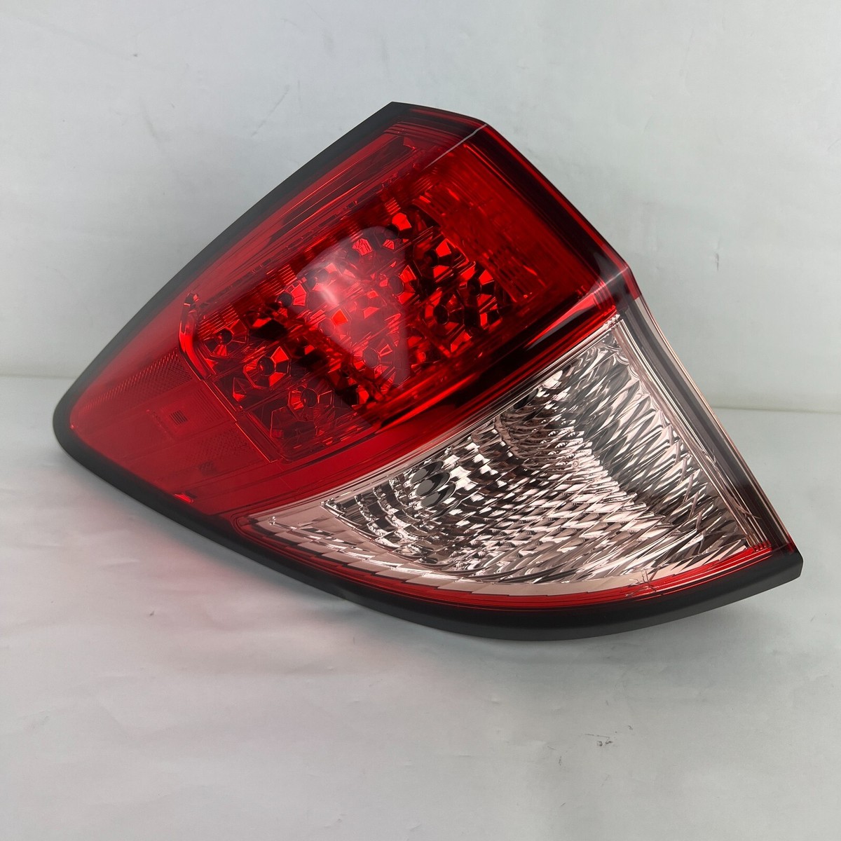 CRACK* OEM 2016 2017 2018 Honda HR-V Left Outer Tail Light Lamp