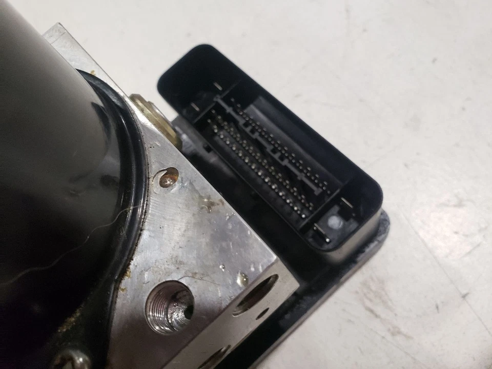 Антиблокировочная тормозная система ABS - 2004 BMW 325CI E46 кабриолет - оригинальный производитель 6759045 - Изображение 2 из 4