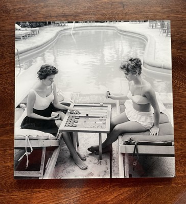 Slim Aaron s: Backgammon By The Pool 30,5 x 30,5 cm Plexiglasmotiv