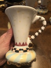 Porcelain   Set Of 2 Mugs