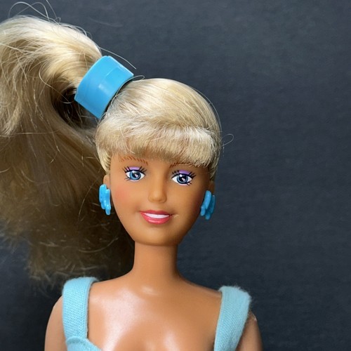 Hasbro Moxie Cheerleader Blonde Doll Redressed In Barbie Dinner Date Outfit - Picture 6 of 15