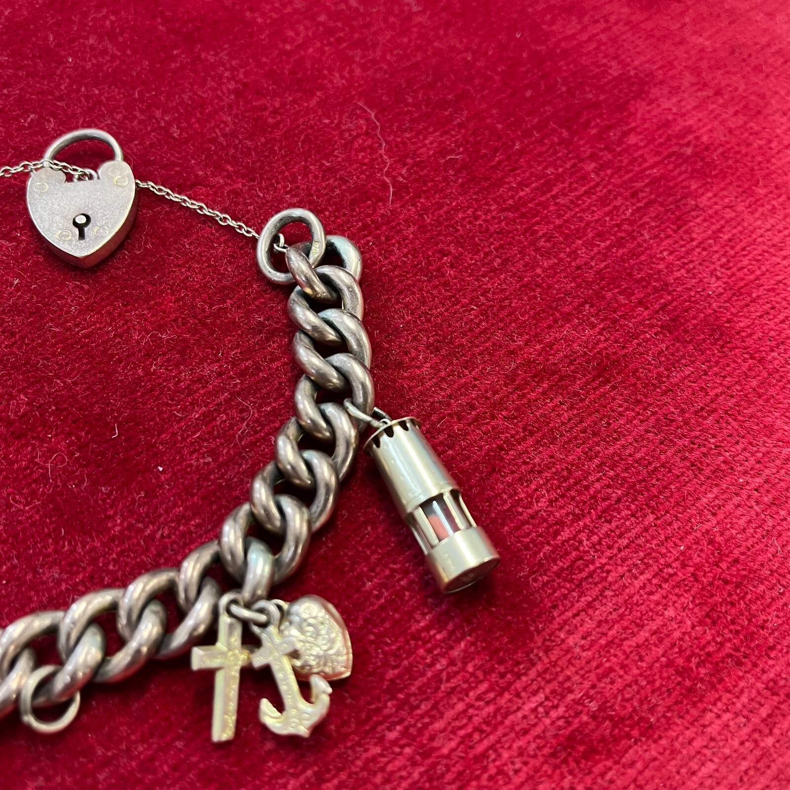 Fantastic Vintage 9ct Rose Gold Charm Bracelet - 33.53 Grams - Fully Hallmarked image 3