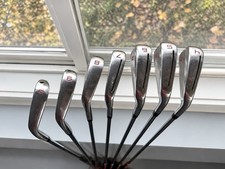 TaylorMade P790 4-PW Iron Set RH Regular  Steel Shafts Silver/Red 7 Clubs