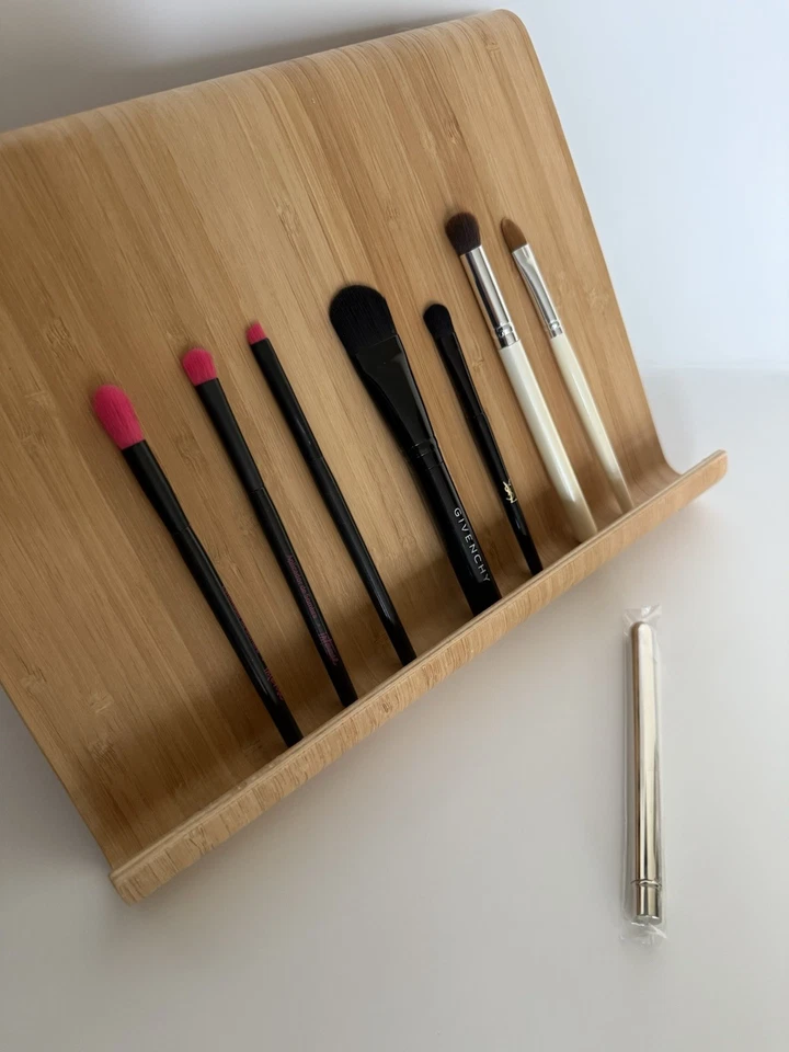 Givenchy YSL 8 Piezas Tamaño de Viaje Pinceles Corrector de Labios Base Cepillo Línea de Ojos Foto 2 de 4