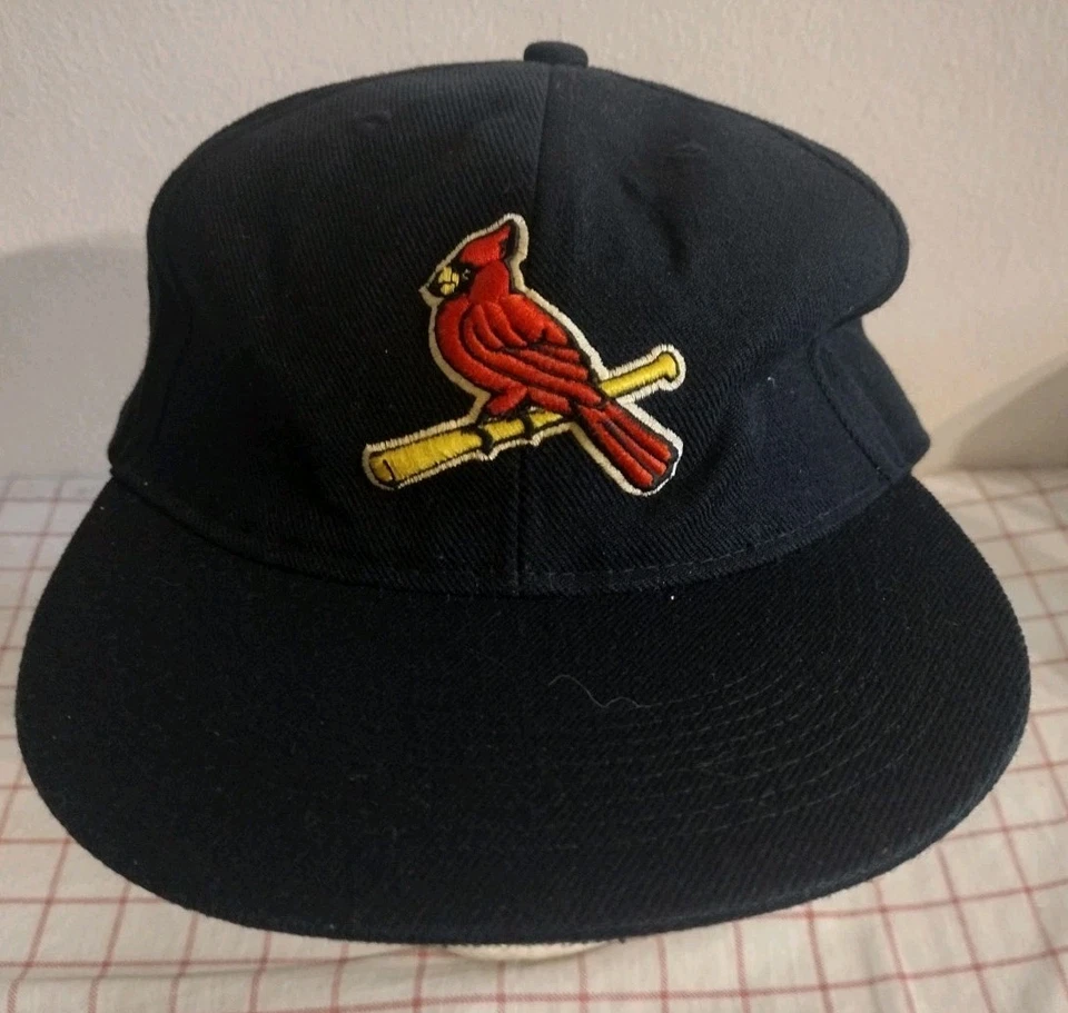 Gorra STL Cardinals MLB negra talla 8 para hombre ajustada bordada líder  Foto 2 de 4
