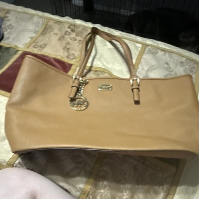 Michael Kors Large Tan Zip Tote w/ Inner Pockets, Logo, Charm, Gold Hardware