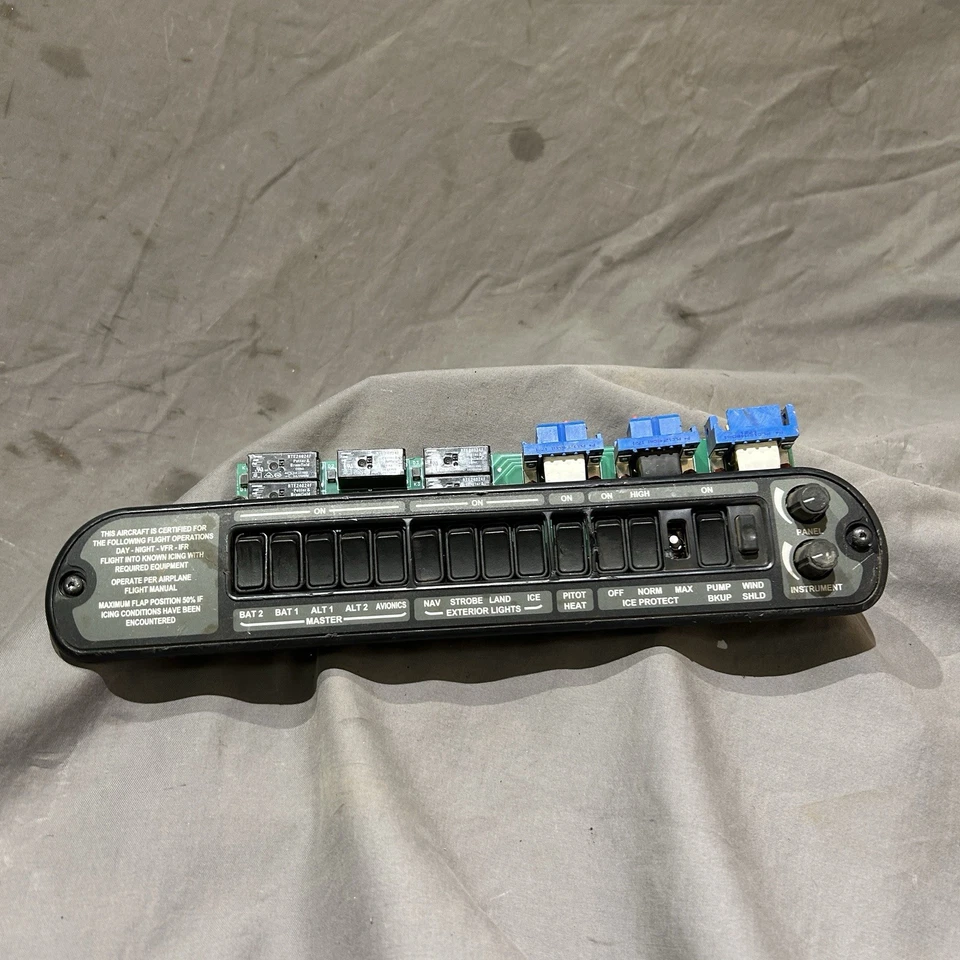 Панель валика Cirrus (Radiant Power) номер детали A2190 - Изображение 4 из 4