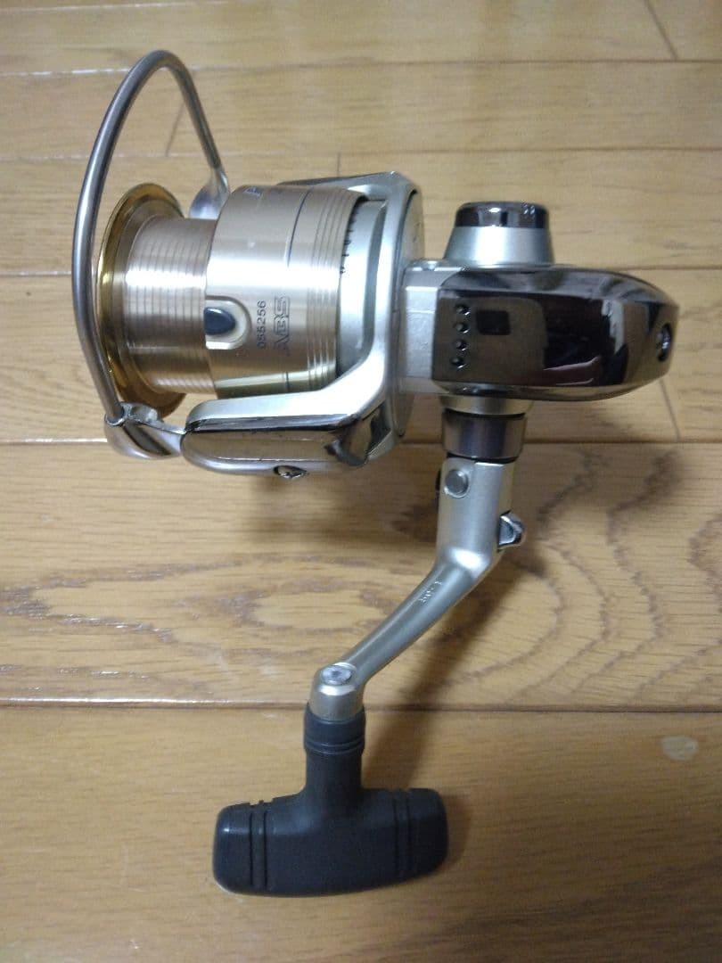 Daiwa PLAISO 2500LB Spinning Reel Silver & Gold Digigear Used No Customs Fees US