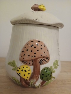 Rare Vintage Arnels Ines Ceramic Mushroom Cookie Jar Canister