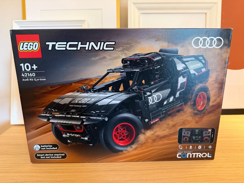 LEGO TECHNIC Audi RS Q e-tron 42160 - MISB BRAND NEW SEALED UK VAT inc
