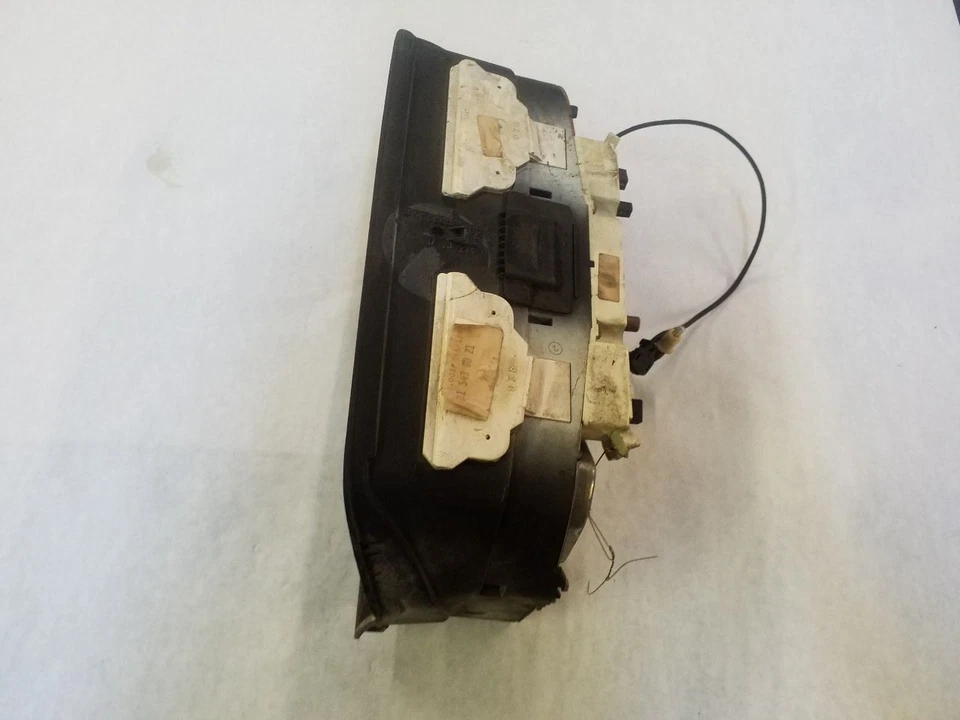 Speedometer 201 Type Head - Only Canada | Fits 1989 Mercedes Benz 190D - Image 2 of 4