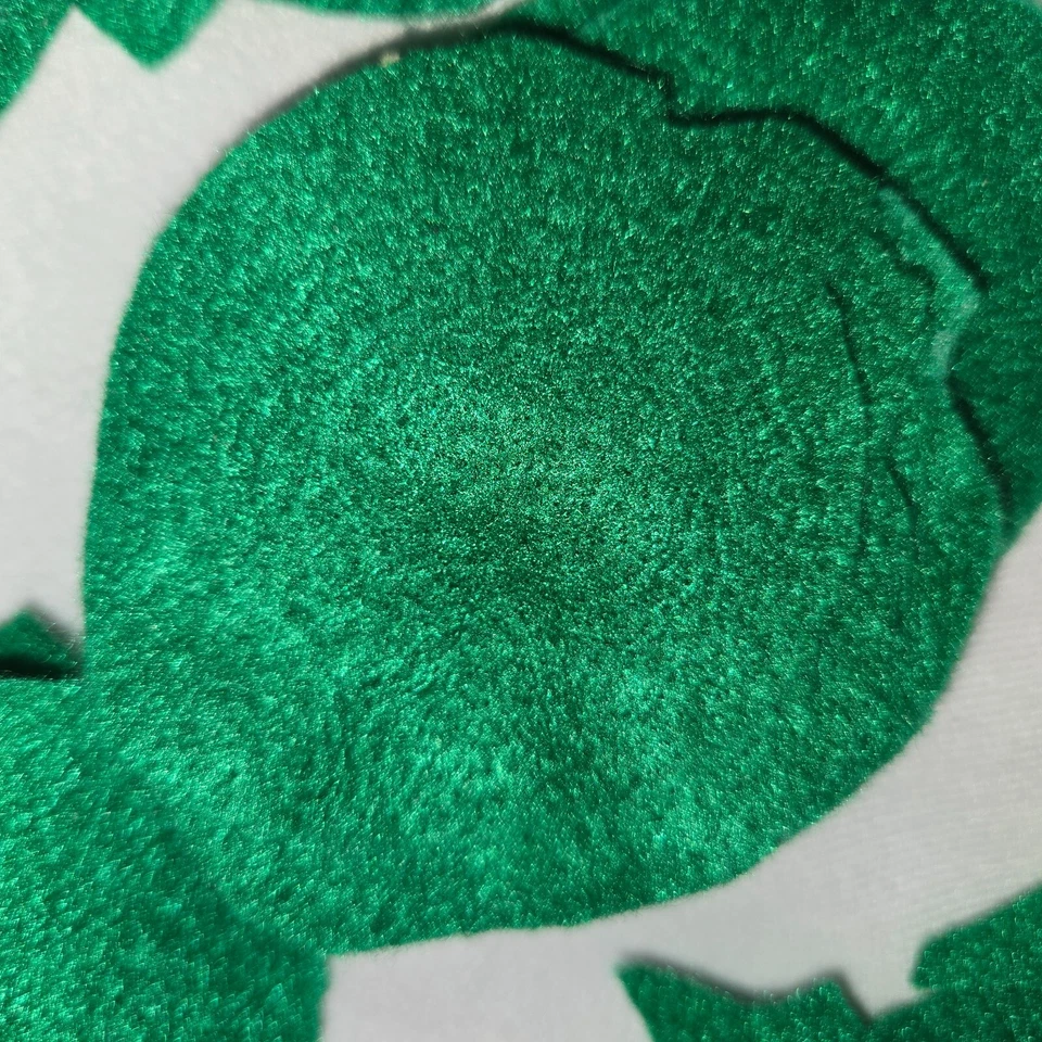 Felt Fabric Remnants Green 76" x 38" with Small Remnants Red Sheet 27" x 37" - Image 3 of 4