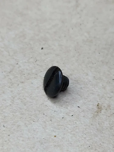 ~1~ Mossberg 500 Ejector SCREW 12ga 20ga 500A 590 835 Maverick 88 used OEM 16ga