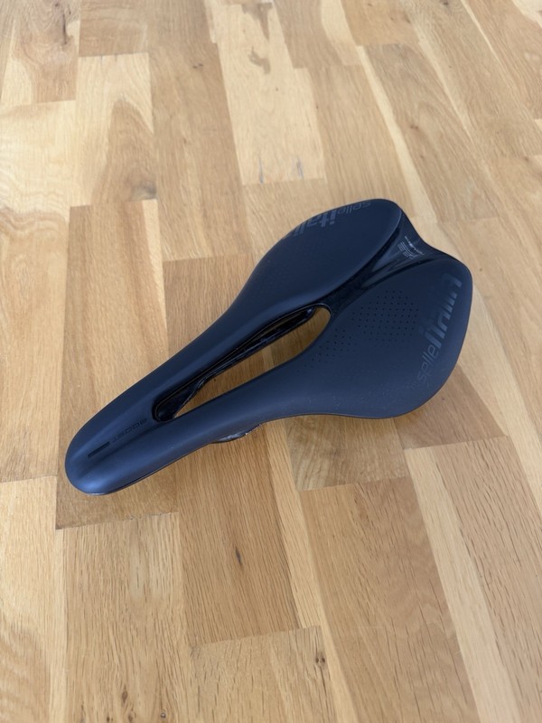 Selle Italia Novus Boost Evo Superflow Kit Carbonio L3 145 Carbon Saddle Black