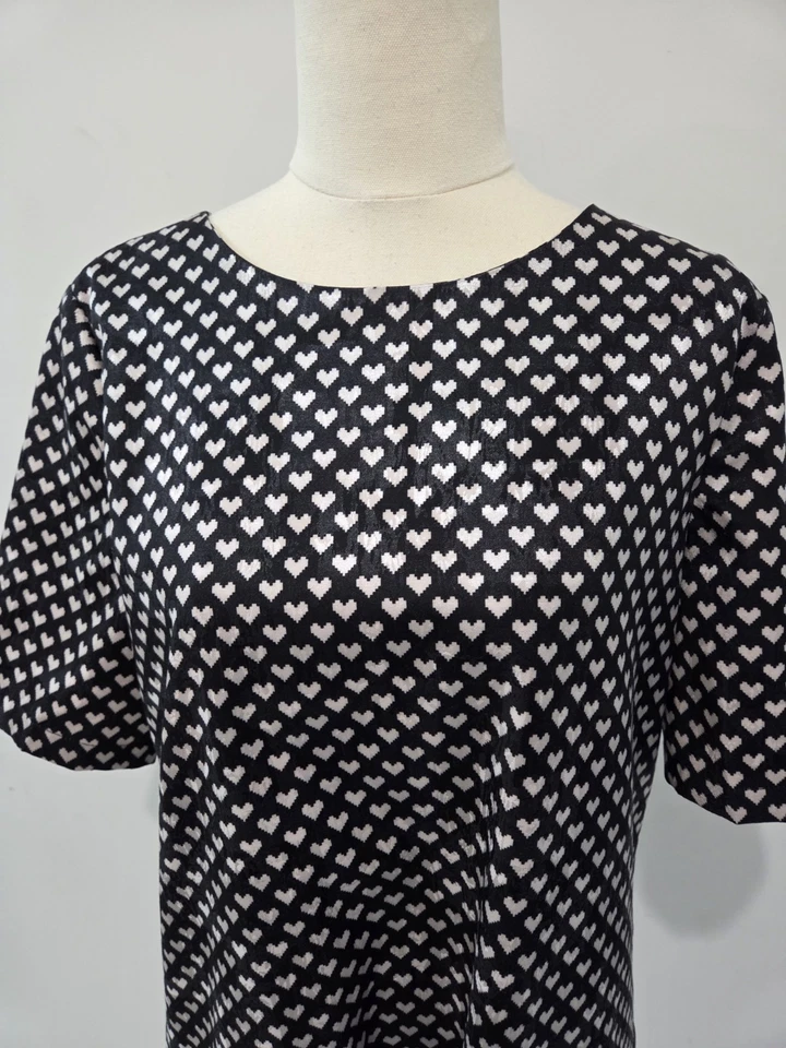 Louche Size 14 Black White Heart Print Satin Short Sleeve Round Neck Dress - image 2 of 4